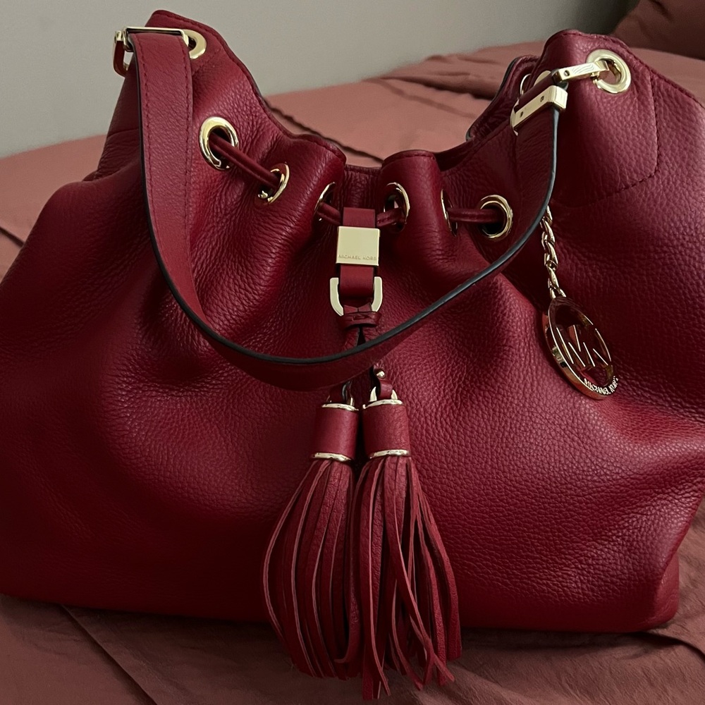 Michael Kors Red Pebbled Leather Tassel Drawstring Hobo - Picture 1 of 4